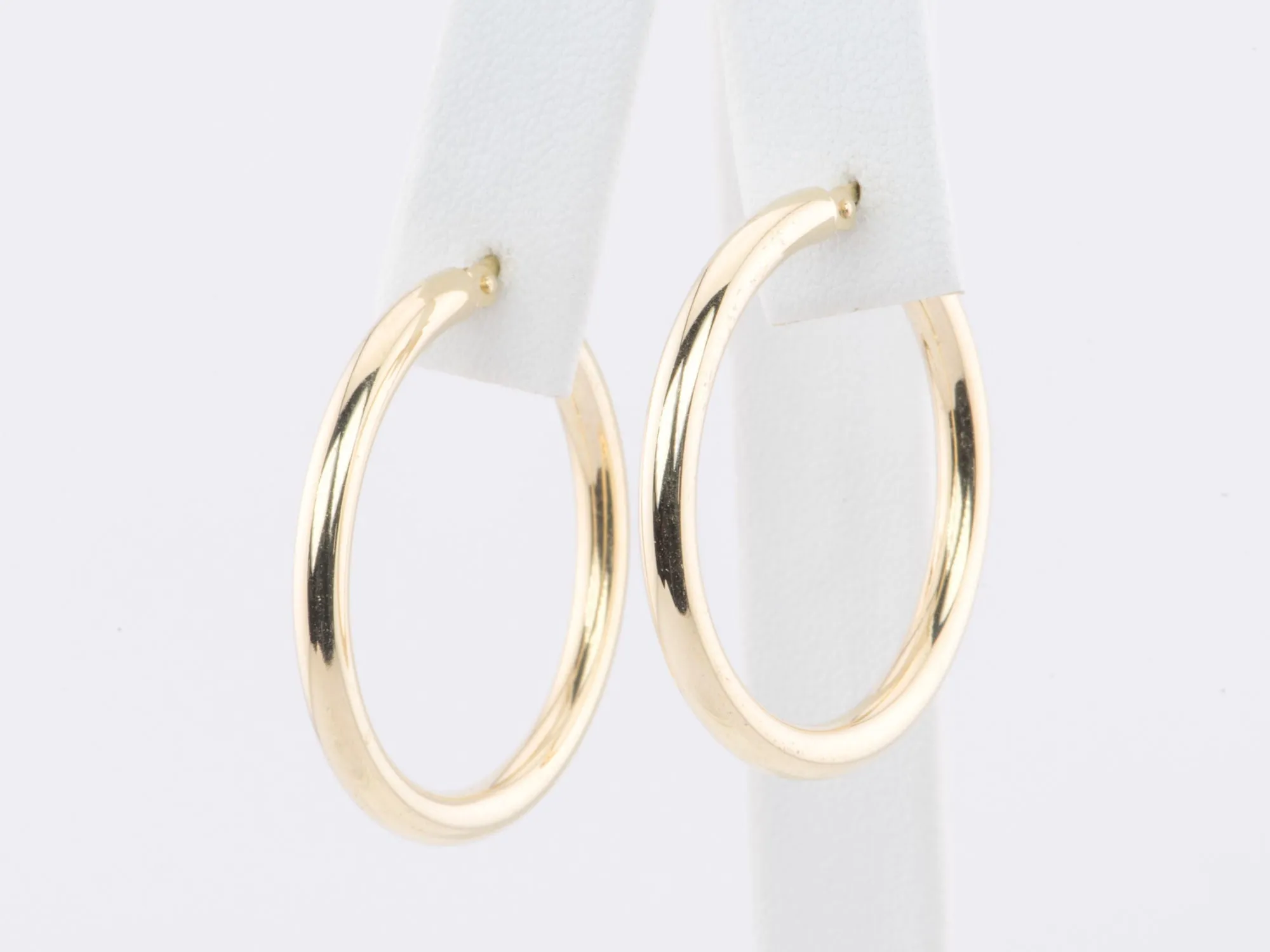 30mm Classic Gold Hoop Earrings 14K Gold R3165