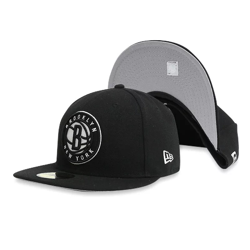 [70343946] Brooklyn Nets Men's Black Fitted Hat.