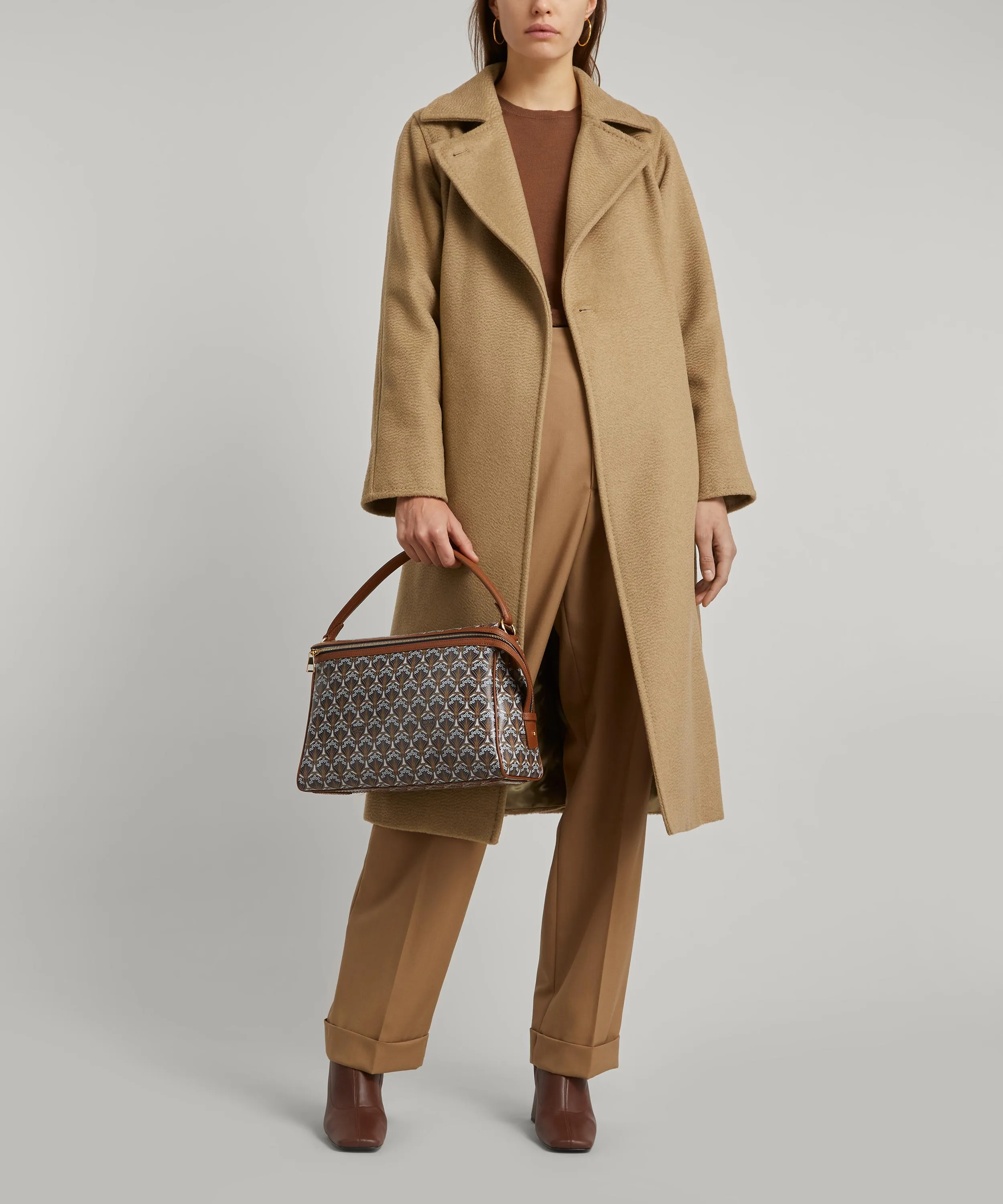 Manuela Coat