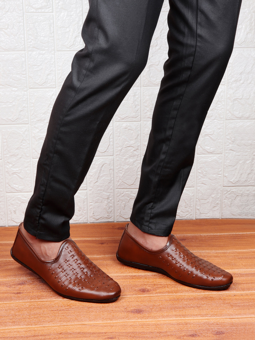 Men Tan Ethnic Slip-On Round Toe Jutis & Mojaris