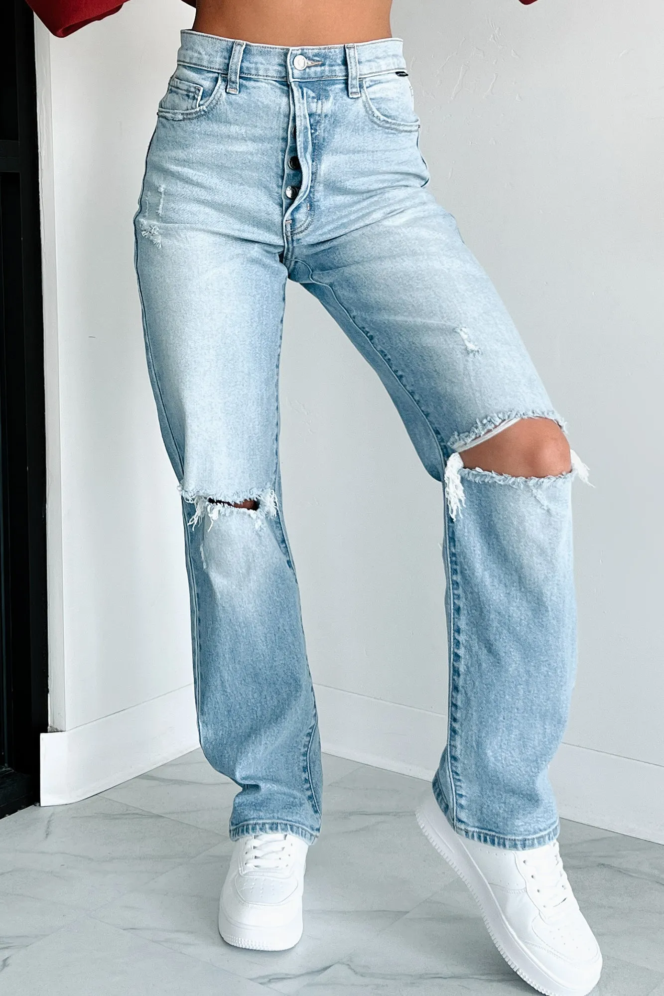 Monty High Rise Distressed Cello Dad Jeans (Light Denim)