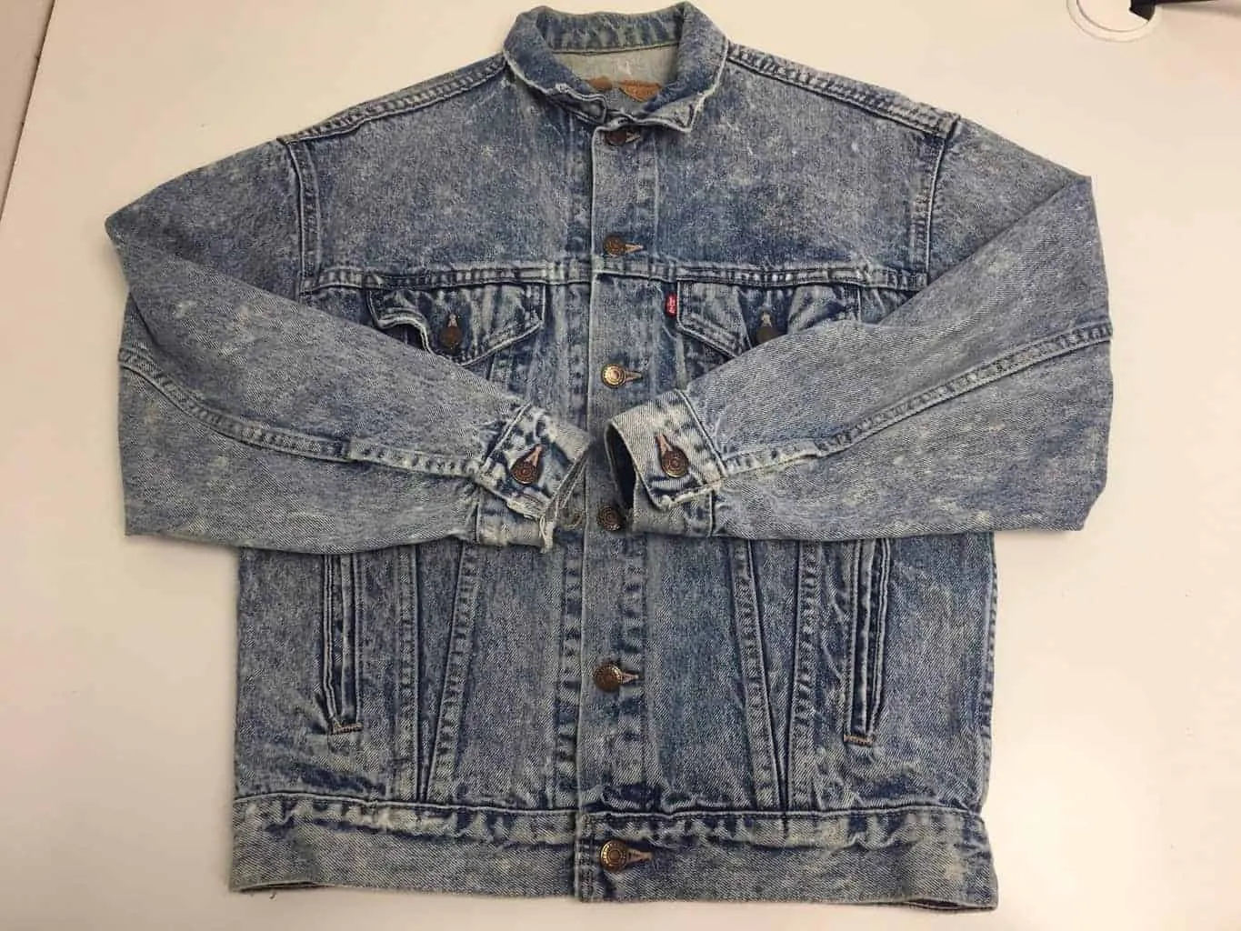 Vintage 80s Levis distressed denim jacket – Medium