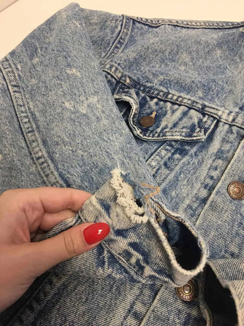 Vintage 80s Levis distressed denim jacket – Medium