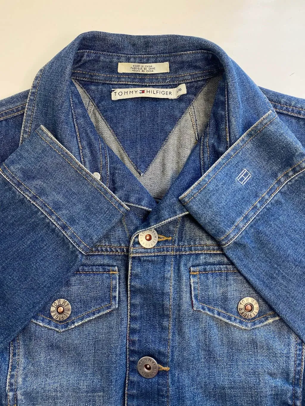 Vintage Tommy Hilfiger denim jacket – Medium