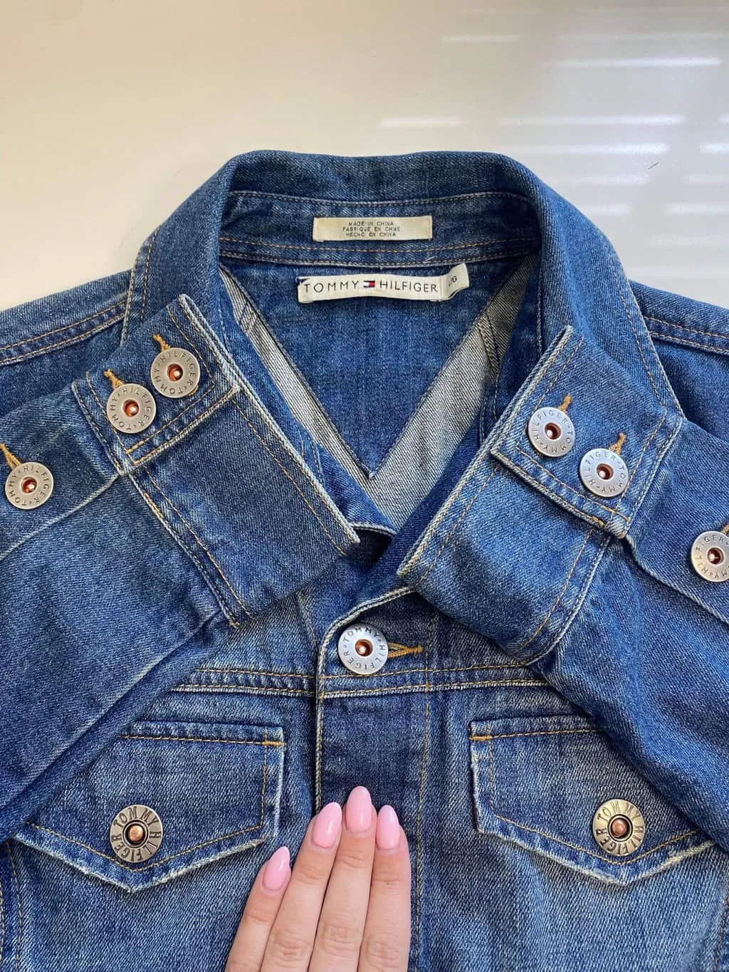 Vintage Tommy Hilfiger denim jacket – Medium